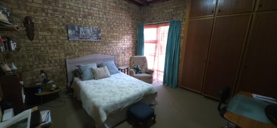 7 Bedroom Property for Sale in Wilkoppies North West